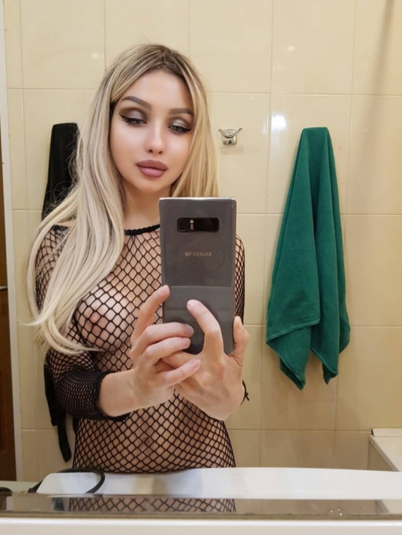 Валя индивидуалка Питера у метро Черная речка индивидуалки делающие массаж